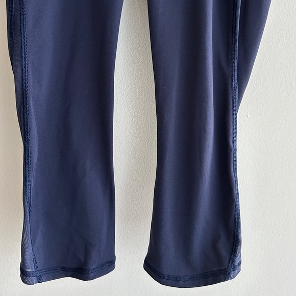 Lululemon Revitalize Crop Leggings, Blue, Cropped Leggings, Size 4 - Picture 5 of 16